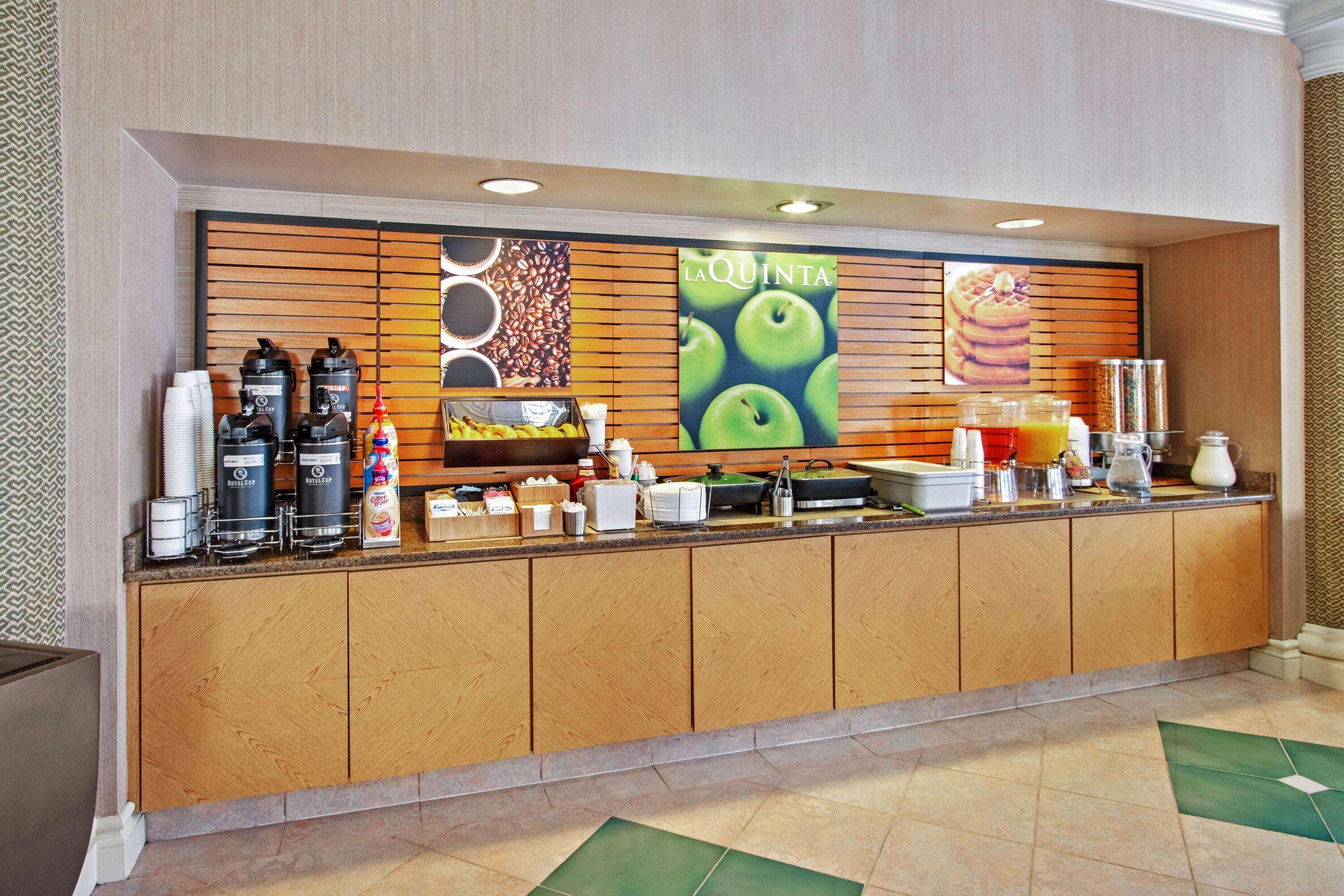 La Quinta By Wyndham Albuquerque West Hotel Bagian luar foto